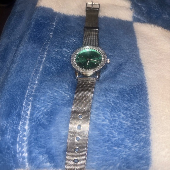 XOXO Silver and Green Women's Watch - Picture 1 of 3